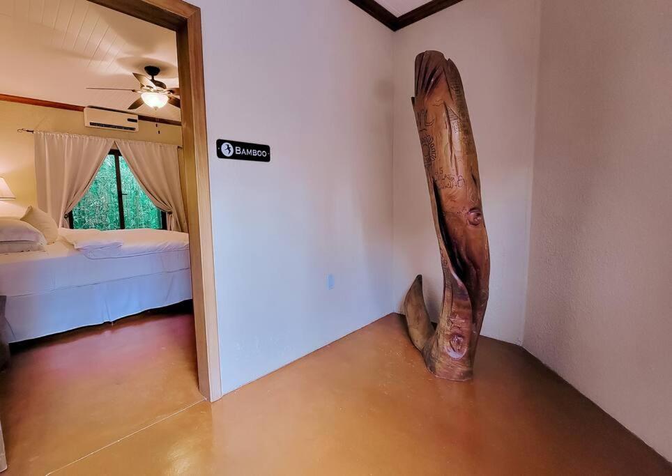 Vive Utila - Bed & Breakfast Buitenkant foto