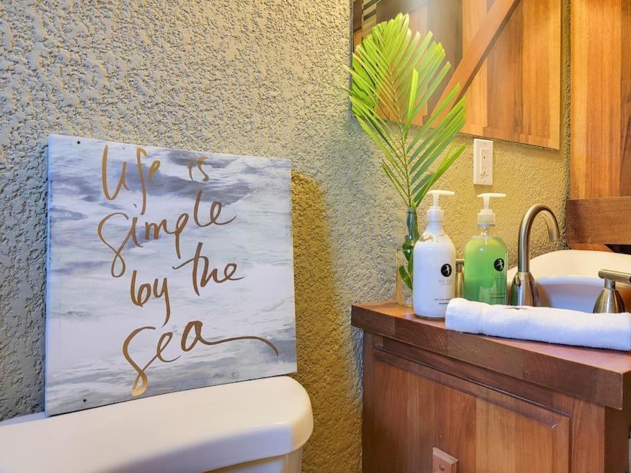 Vive Utila - Bed & Breakfast Buitenkant foto